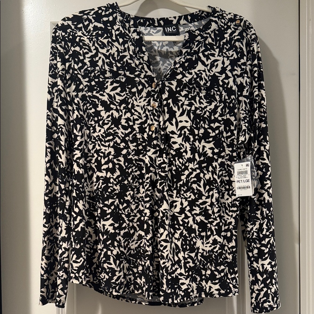 INC International Concepts core knits white and black long sleeve blouse